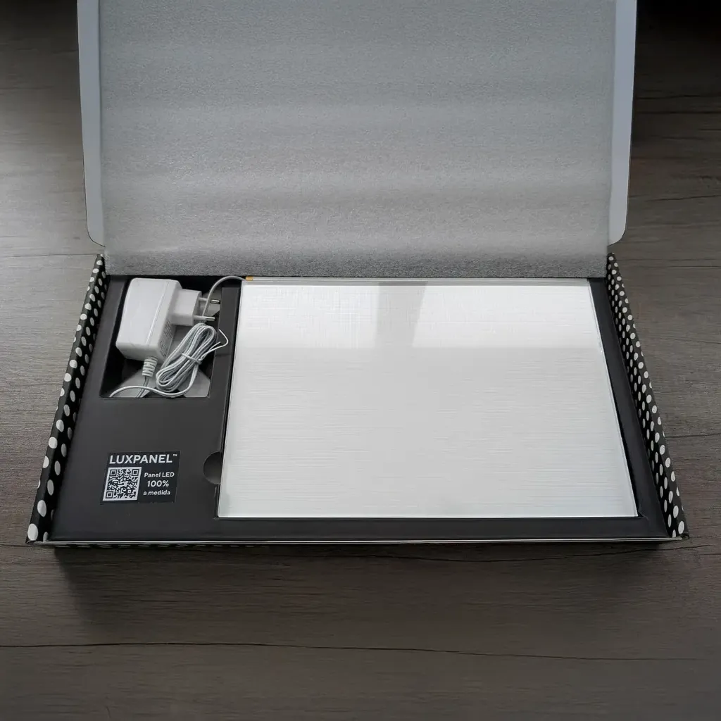 Muestra Luxpanel 24V (Rectangular, SOLAR 5.000)